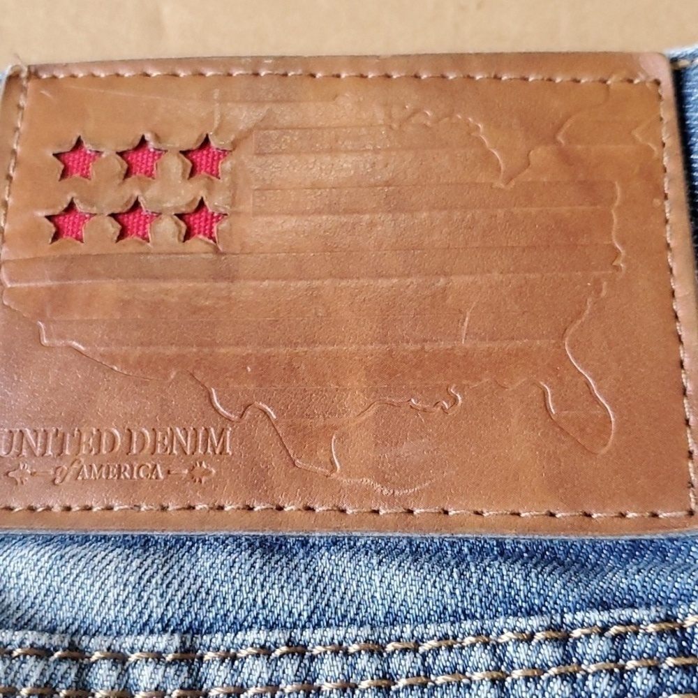 United Denim of America blue jeans distressed size 36 X 32 - Picture 2 of 9